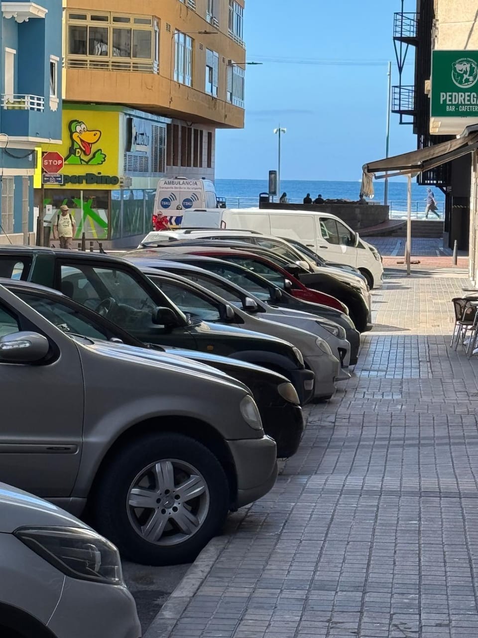 Neighbourhood, Street view, Parking