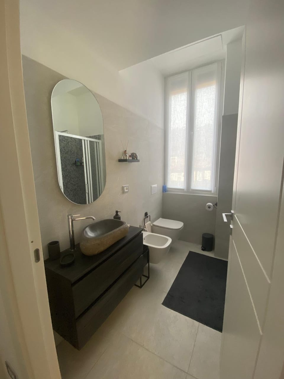 Toilet, Bathroom, towels