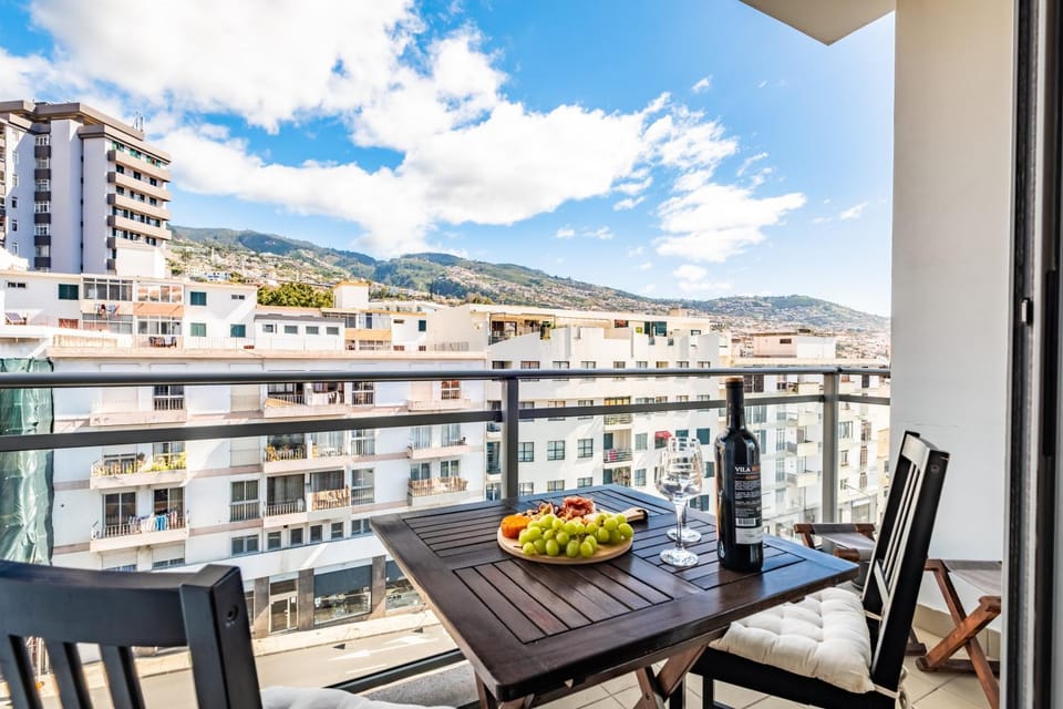 Maderia Emotions I, By OP Apartment in Funchal