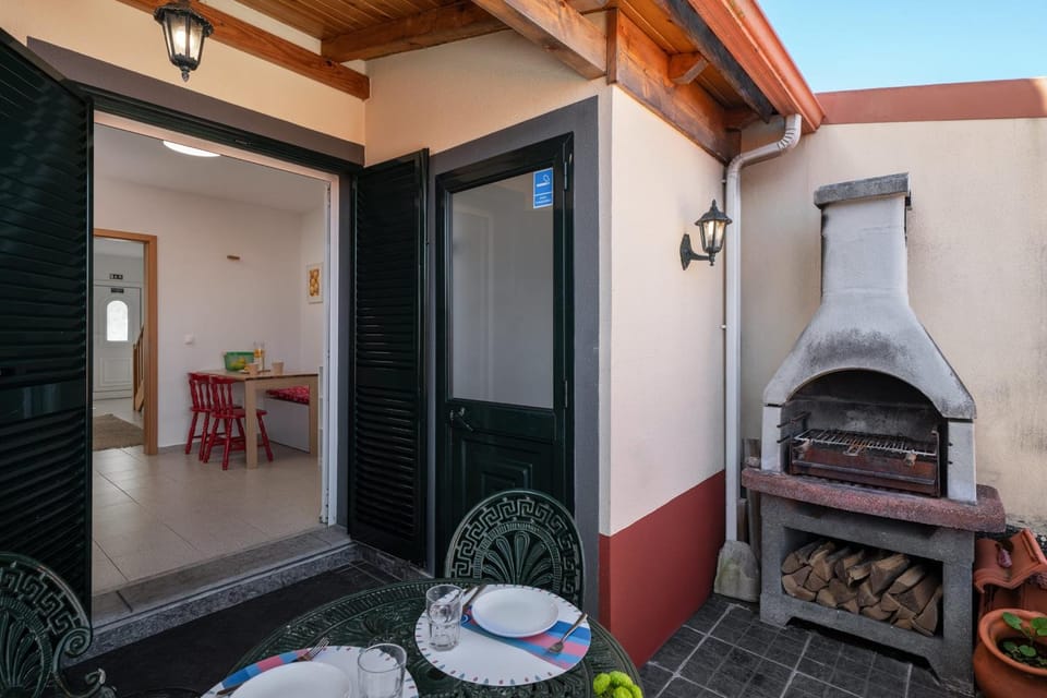 Patio, BBQ facilities