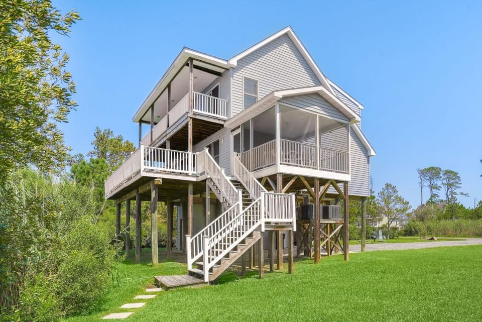 Hidden Treasure - Waterfront home with boat dock! House in Chincoteague Island
