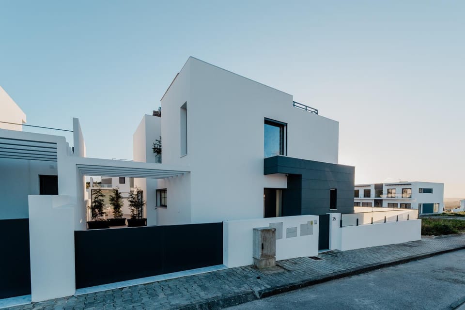 Property building, Day