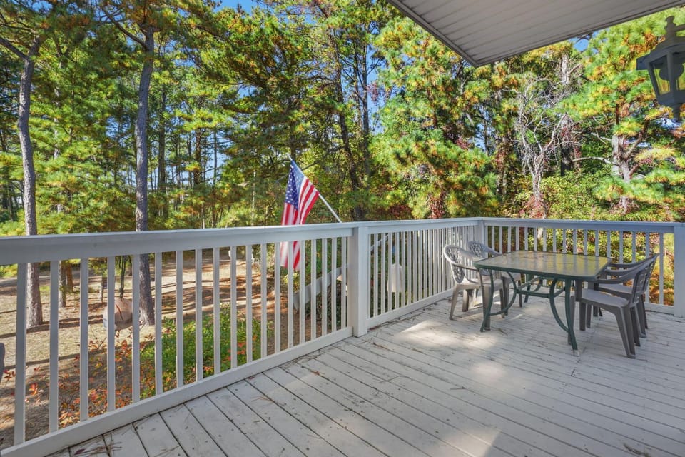 Island Sunrise - Pet friendly, waterfront duplex! House in Chincoteague Island