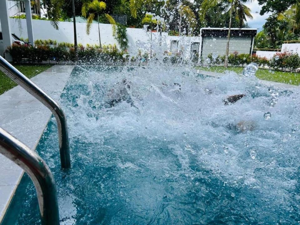 Swimming pool, Swimming pool