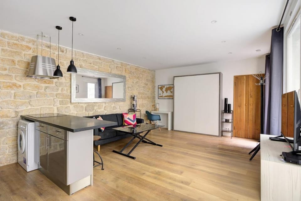 l'authentique coeur de Paris Apartment in Paris