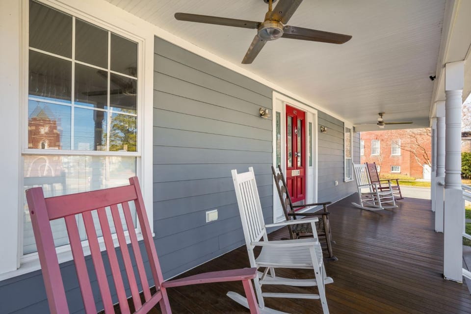 Junxtion - Impeccably Restored Historic Home in Downtown Cape Charles! House in Cape Charles