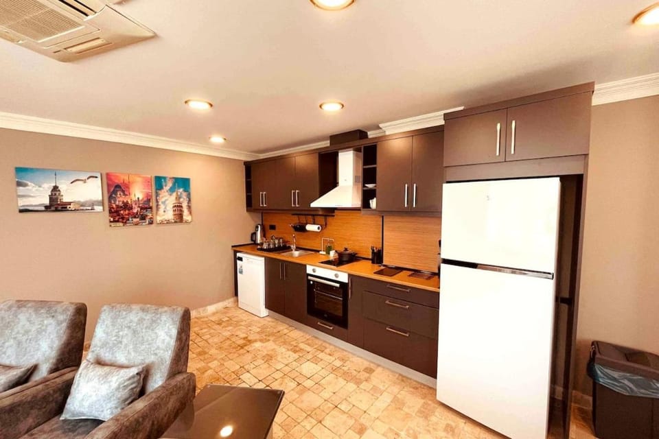 Modern , two bedroom and livingroom on Main Street Apartment in Istanbul