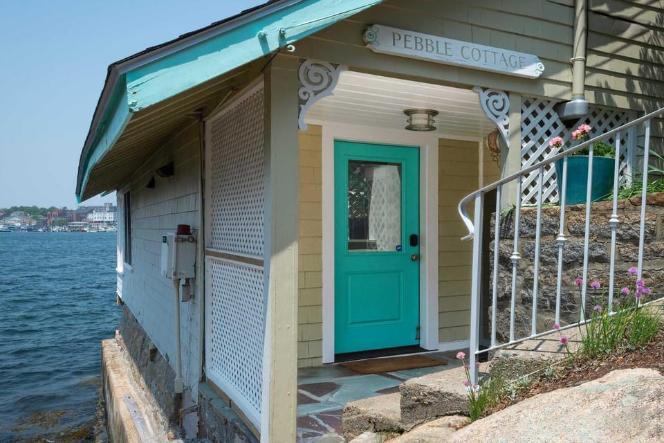 Stay at Rocky Neck House in Gloucester