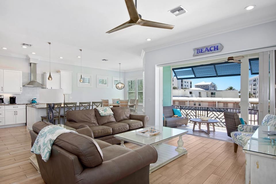 Reef of Paradise by Sun Palace Vacations House in Estero Island