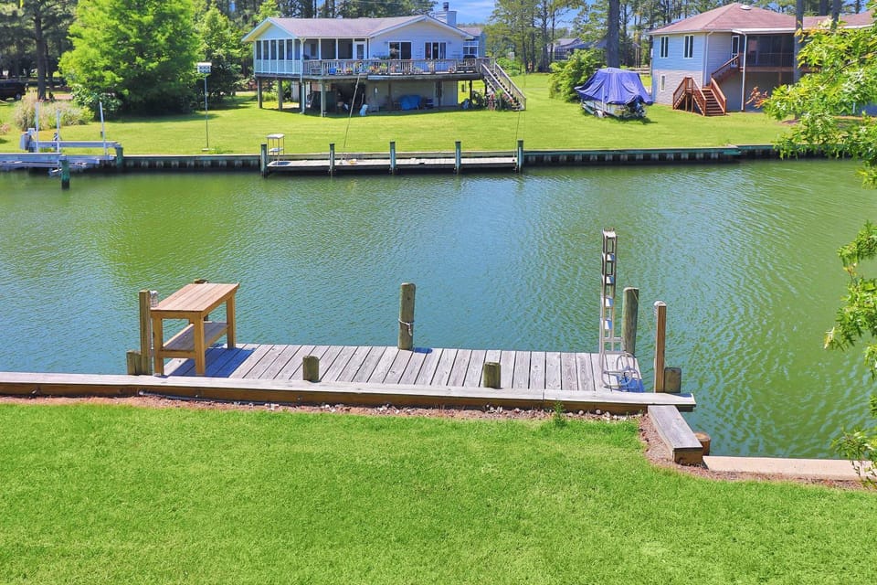 Langtree - Pet friendly, waterfront with boat dock! House in Chincoteague Island