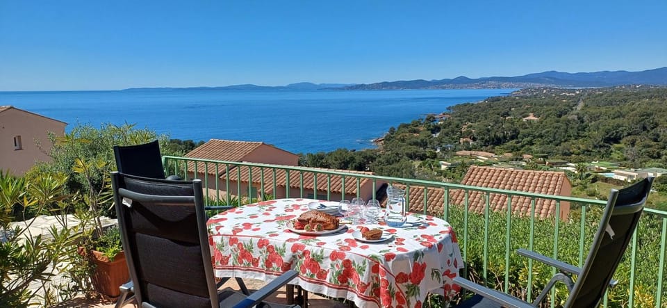 Balcony/Terrace, Lunch