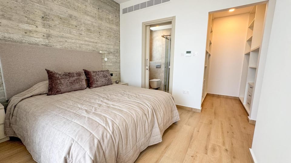 Malberry Park 202 - Modern 2bedroom Apt with Shared Heated Pool, Sauna, Gym, Jacuzzi Apartment in Paphos