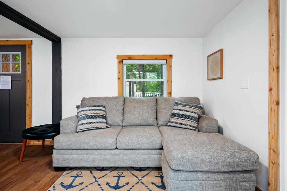Arbutus Lake-Pine Forest-Pontoon Rentals House in Michigan