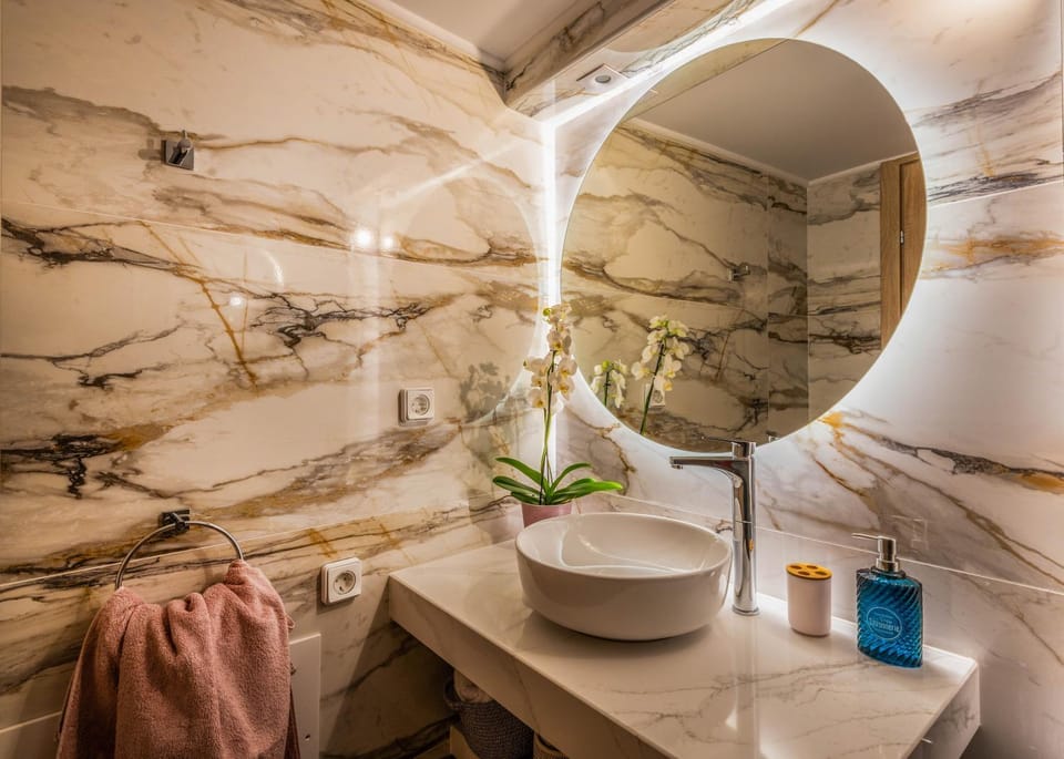 Shower, Bathroom, towels