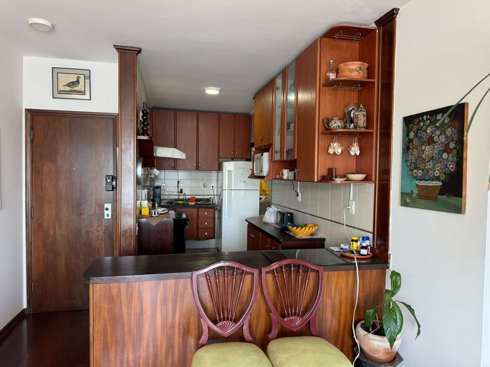 Kitchen or kitchenette, Dining area, oven, pet friendly, stove