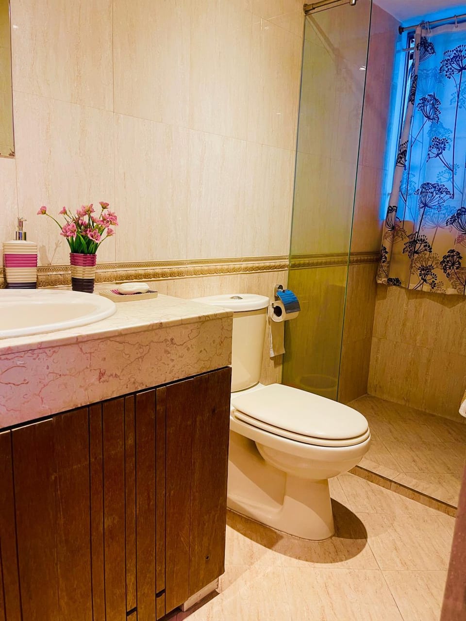 Dhaka Bashundhara Apartment - Luxury Full Furnished APT in Bashundhara Apartment in Dhaka