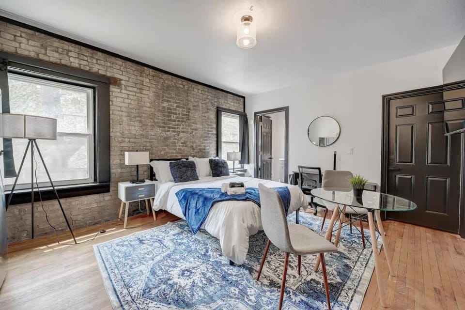 Stylish Studio in McKinley , Heart of Brady St Apartment in Milwaukee