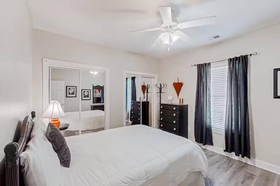 Bed, Bedroom