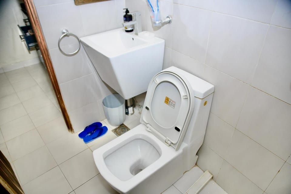Toilet, Bathroom