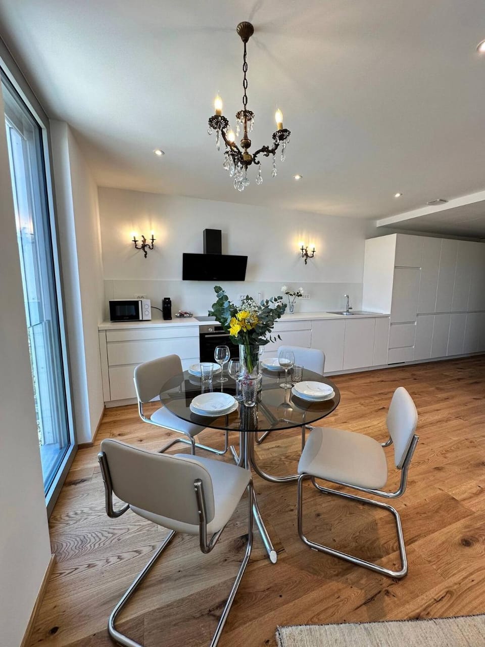Living room, Seating area, Dining area
