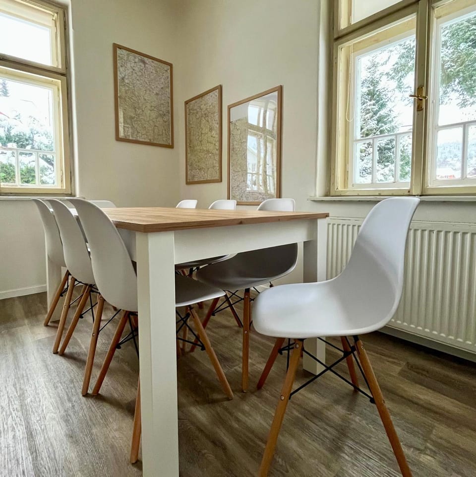 Dining area, kitchen