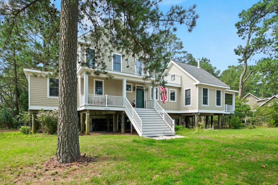 Off Belay - Creek View House in Chincoteague Island