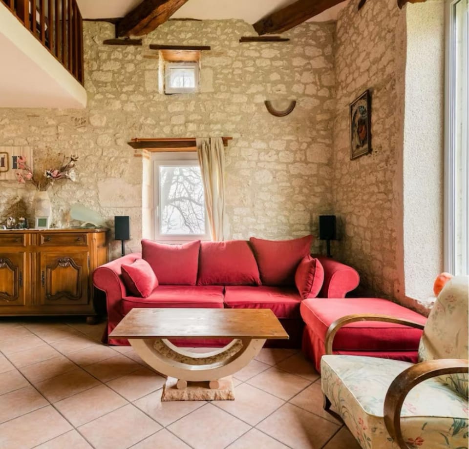 Living room, Seating area