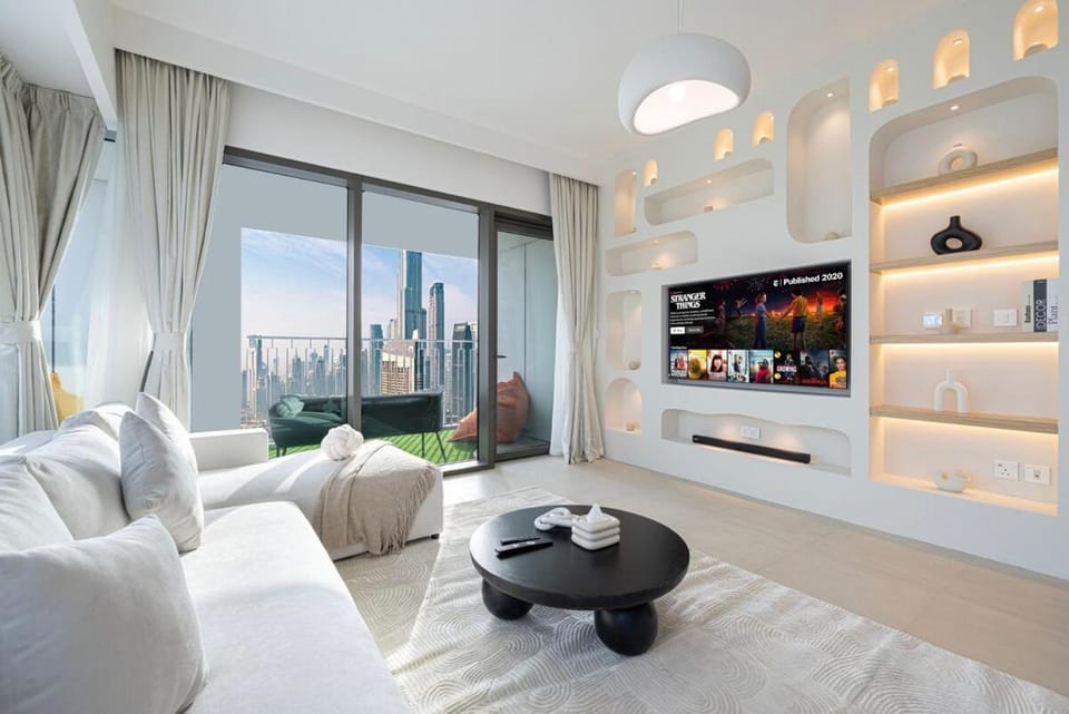 Luxury Stay Burj Views and Direct Dubai Mall Access Apartment in Dubai