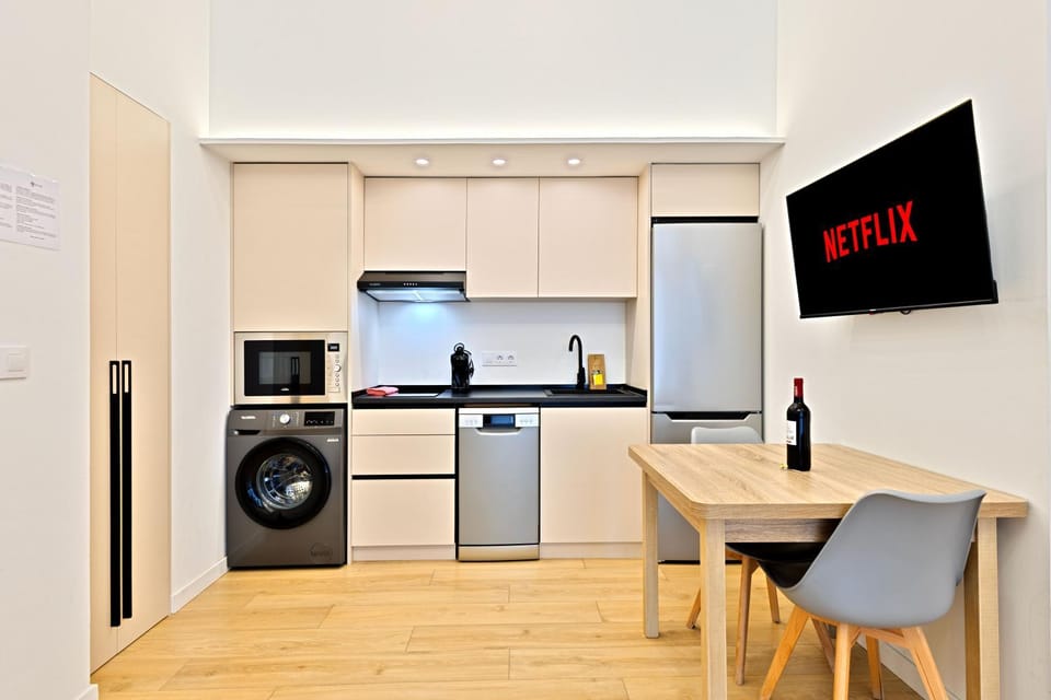 TV and multimedia, Coffee/tea facilities, Living room, dishwasher, microwave, washing machine, kitchen