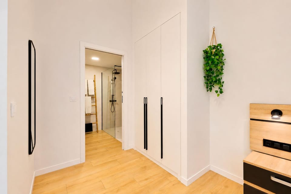 Bedroom, wardrobe