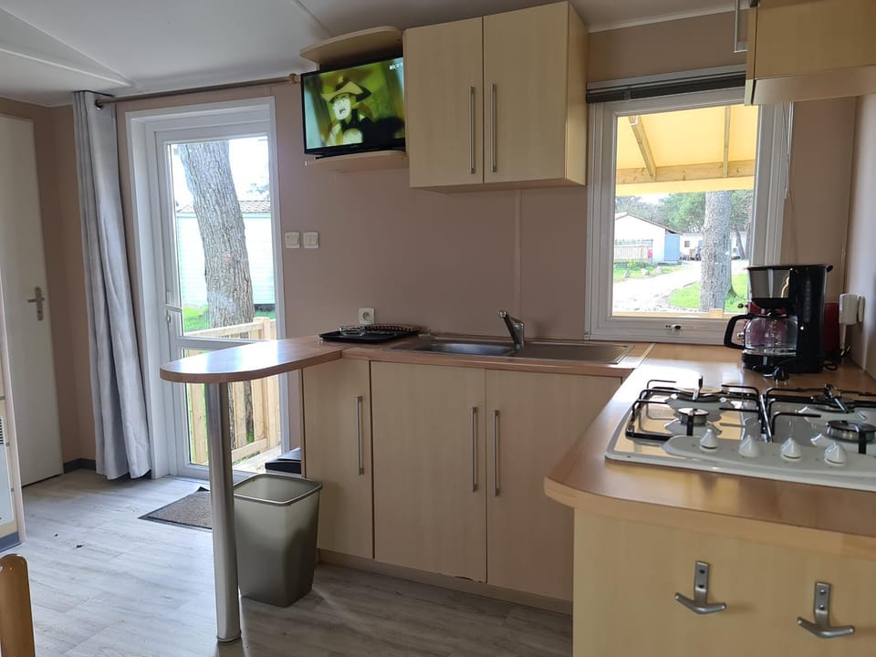 Coffee/tea facilities, Kitchen or kitchenette, pet friendly, stove, toaster