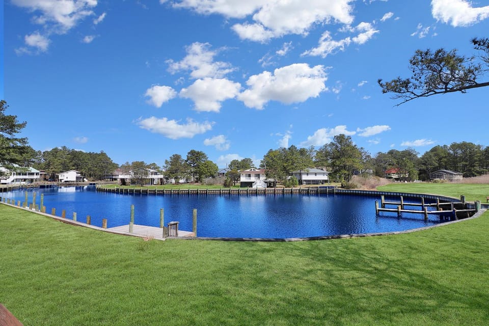 Our Happy Place - Pet friendly & waterfront! House in Chincoteague Island