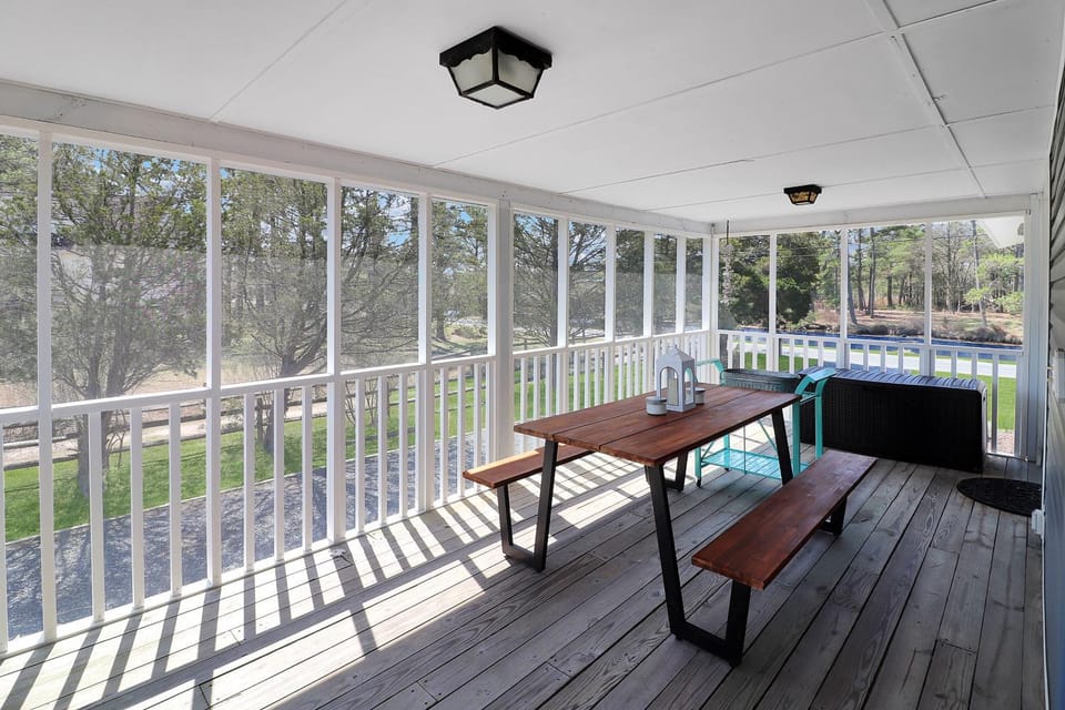 Our Happy Place - Pet friendly & waterfront! House in Chincoteague Island