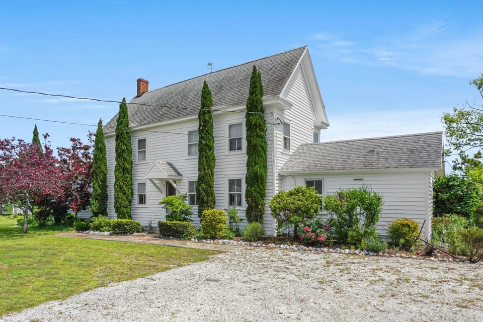 Oyster Catcher - Pet friendly & deep water access! House in Chincoteague Island