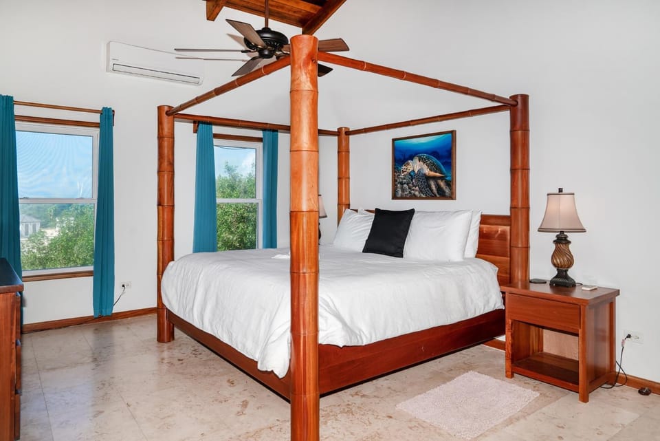 Residences at Barrier Reef 4C Oceanview 2 Bedroom by Stay Floreo House in Corozal District