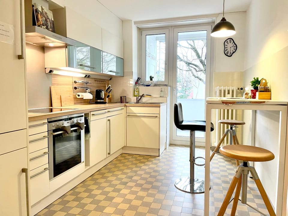 Kitchen or kitchenette, Dining area, dishwasher, oven, stove, toaster