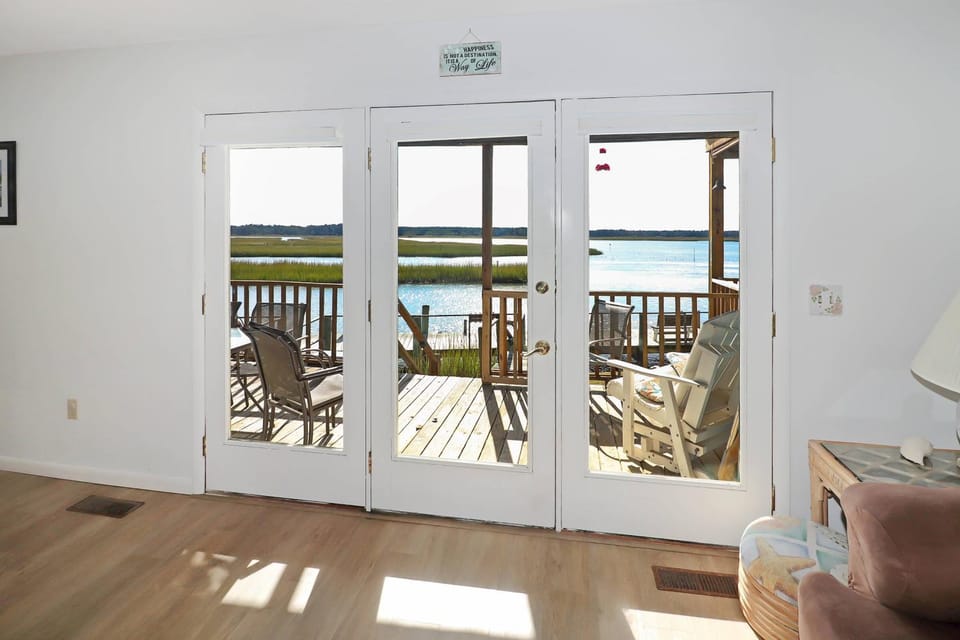 Pony View - Pet friendly, waterfront with boat slip! House in Chincoteague Island