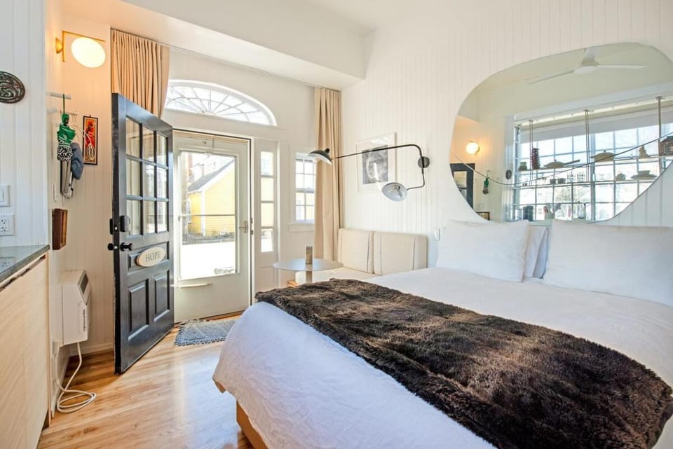 Renovated, Modern Downtown Loft Apartment in Provincetown