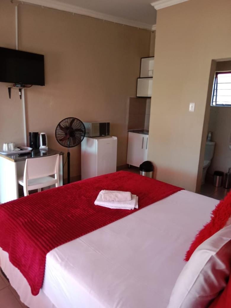 Rasesa Guesthouse Bed and Breakfast in Gauteng
