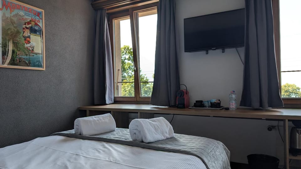 Castle view by MK Hotel in Montreux