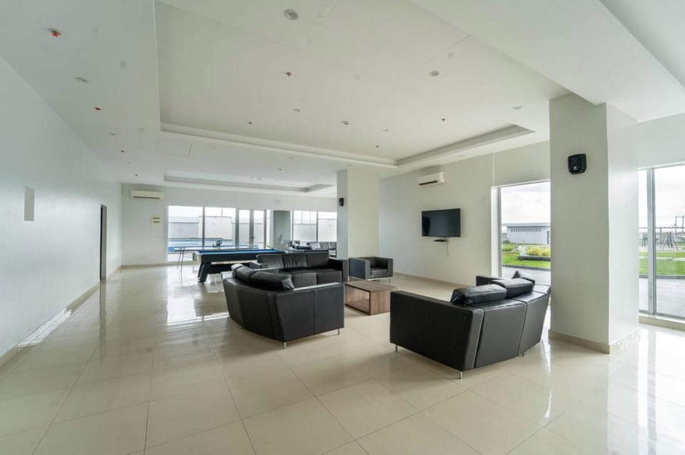 Communal lounge/ TV room, Communal lounge/ TV room, Seating area, Evening entertainment