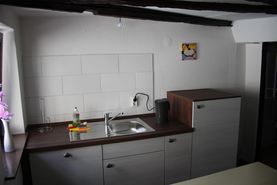 Day, Kitchen or kitchenette