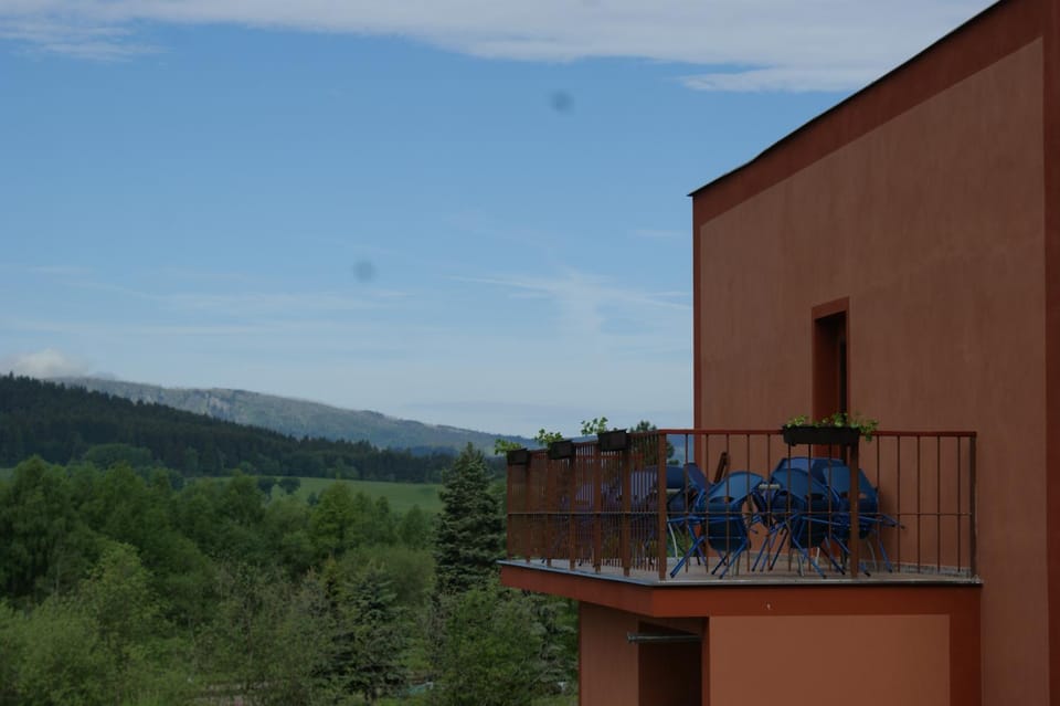 Neighbourhood, Balcony/Terrace