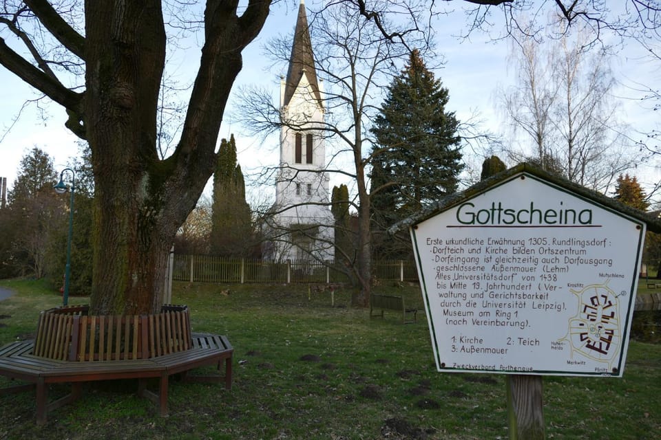 Nearby landmark, Natural landscape, Text overlay