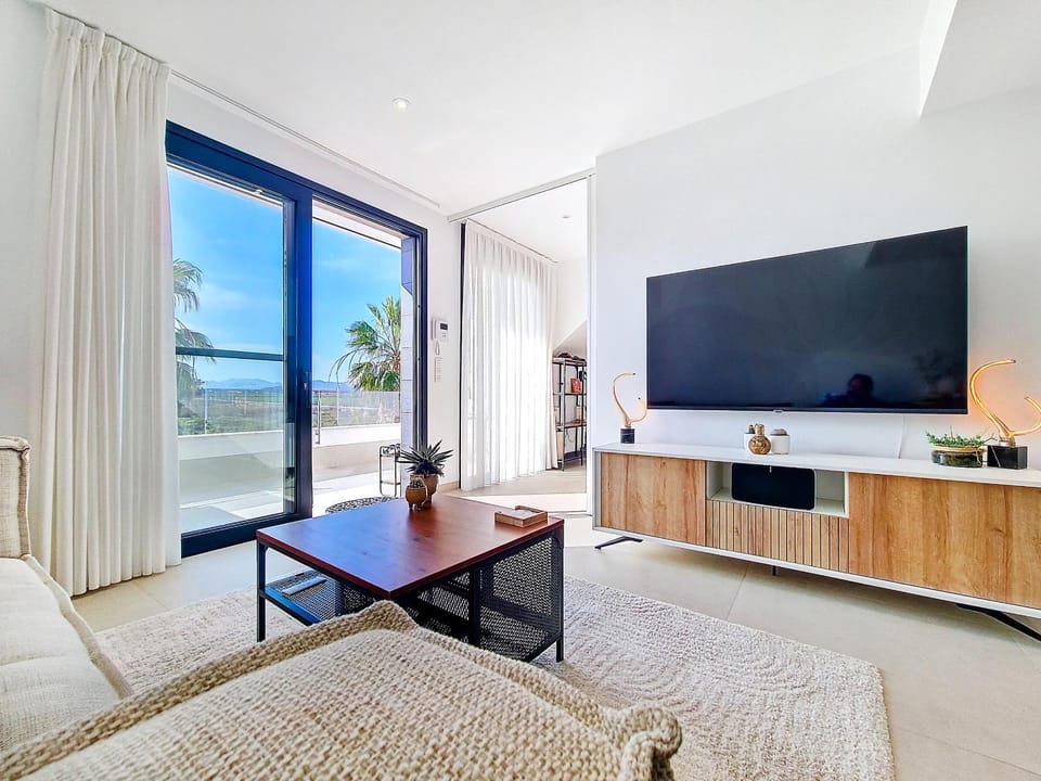 Communal lounge/ TV room, Living room