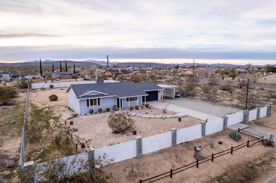 Maison YV - Fire-pit - Desert Beauty - A Location House in Yucca Valley