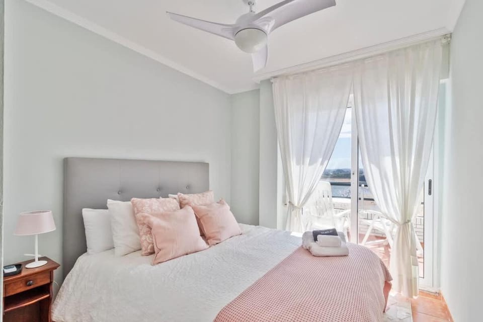 Bed, Balcony/Terrace, Photo of the whole room, Bedroom