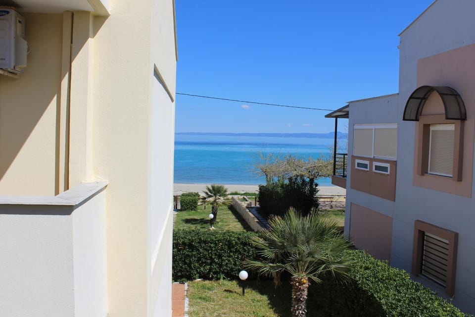 Property building, Balcony/Terrace, Balcony/Terrace, Garden view, Sea view