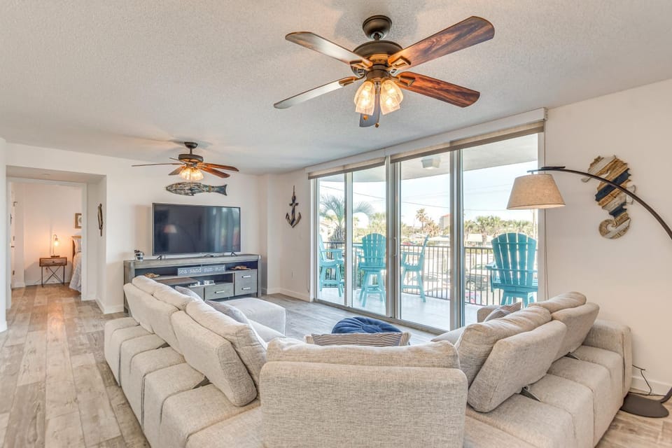 Waterfront Fort Walton Beach Condo: Pool Access! House in Okaloosa Island