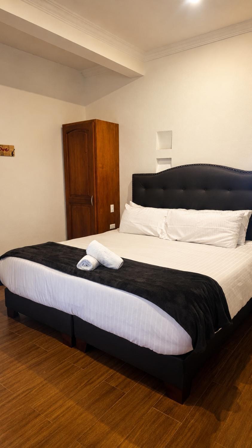Hotel PUENTE PIEDRA PARK Hotel in Cundinamarca, Colombia